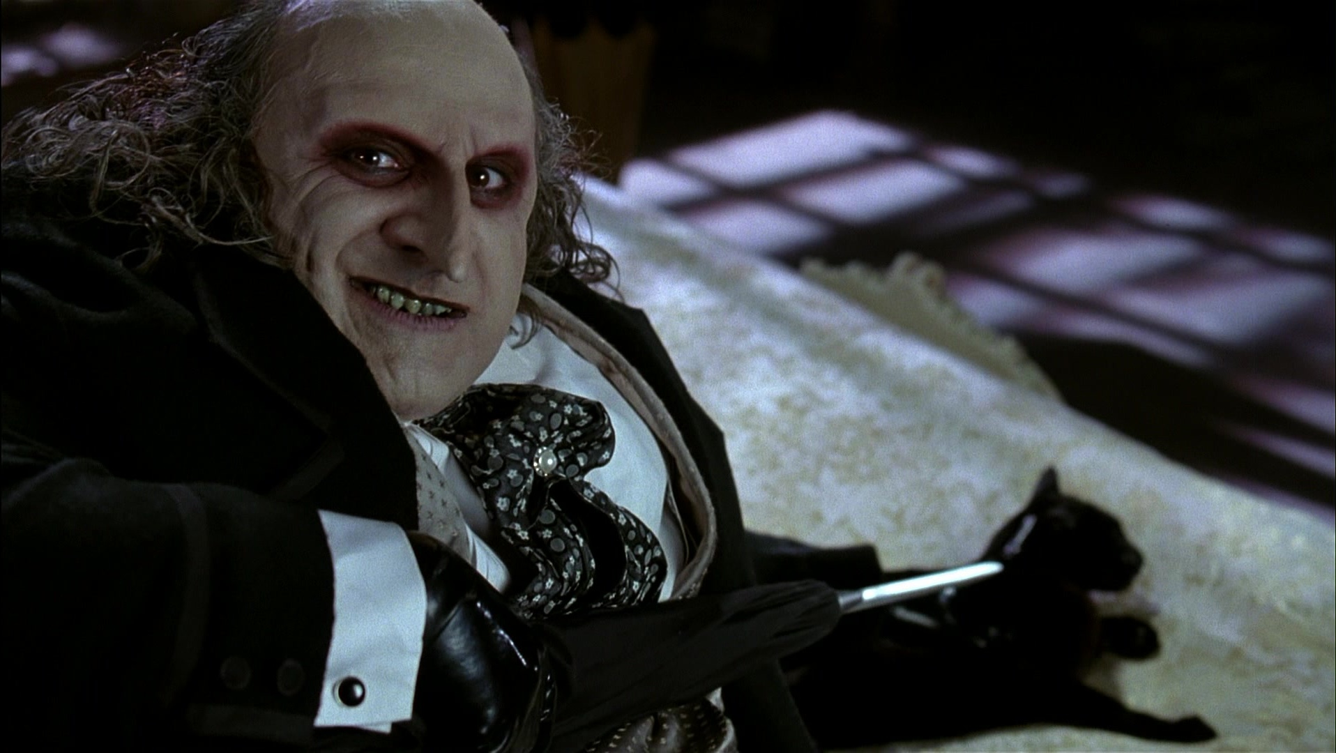 Batman Returns (1992), medium, 1.77:1 — film still