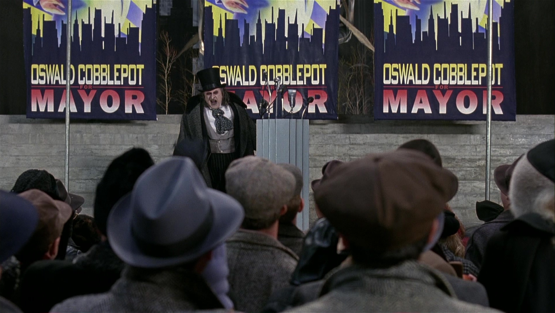 Batman Returns (1992), wide, 1.77:1 — film still