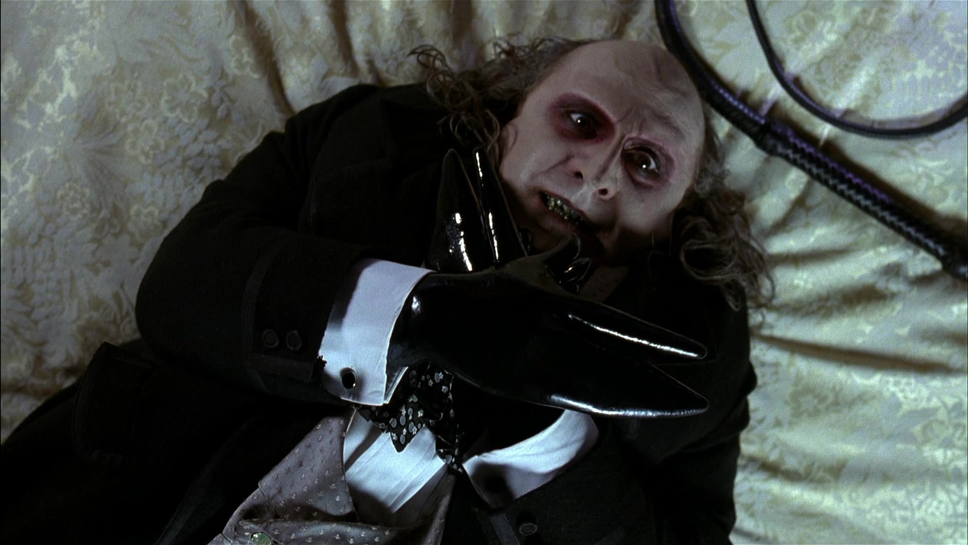 Batman Returns (1992), unknown, 1.77:1 — film still