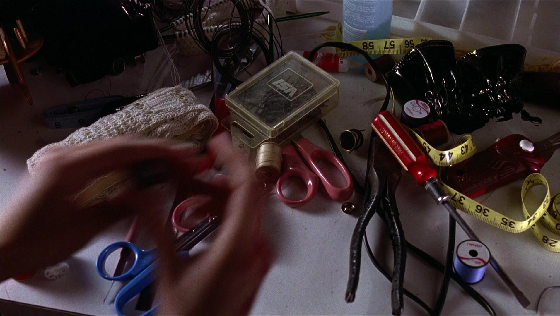Batman Returns (1992), wide, 1.77:1 — film still