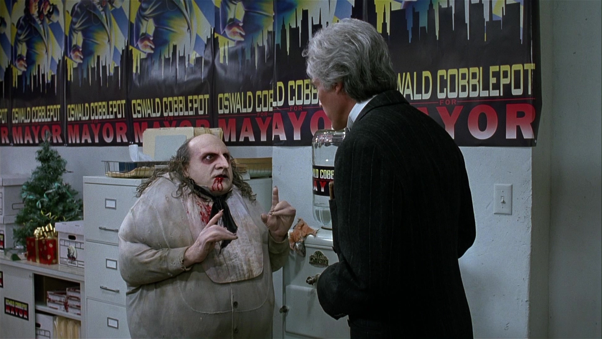 Batman Returns (1992), unknown, 1.77:1 — film still