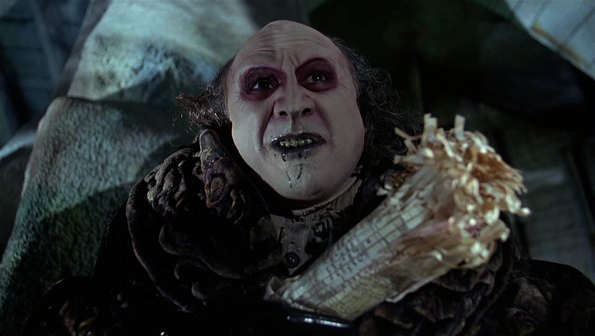 Batman Returns (1992), medium, 1.77:1 — film still
