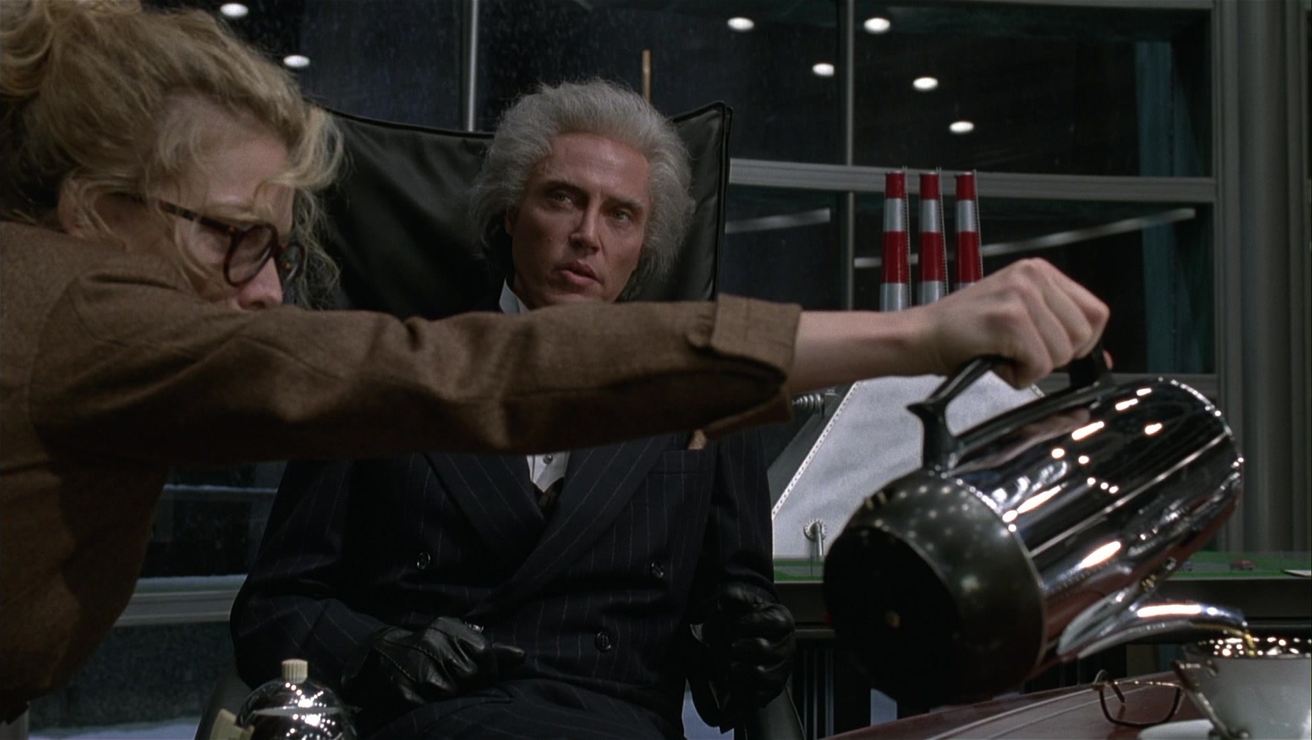 Batman Returns (1992), wide, 1.77:1 — film still