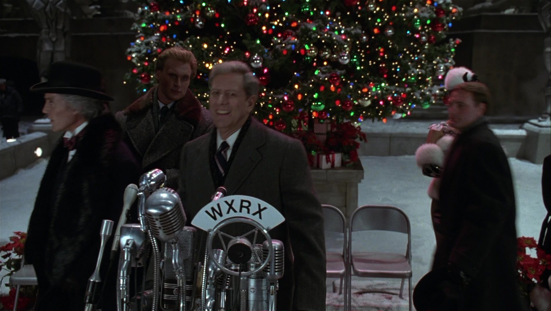 Batman Returns (1992), medium, 1.77:1 — film still