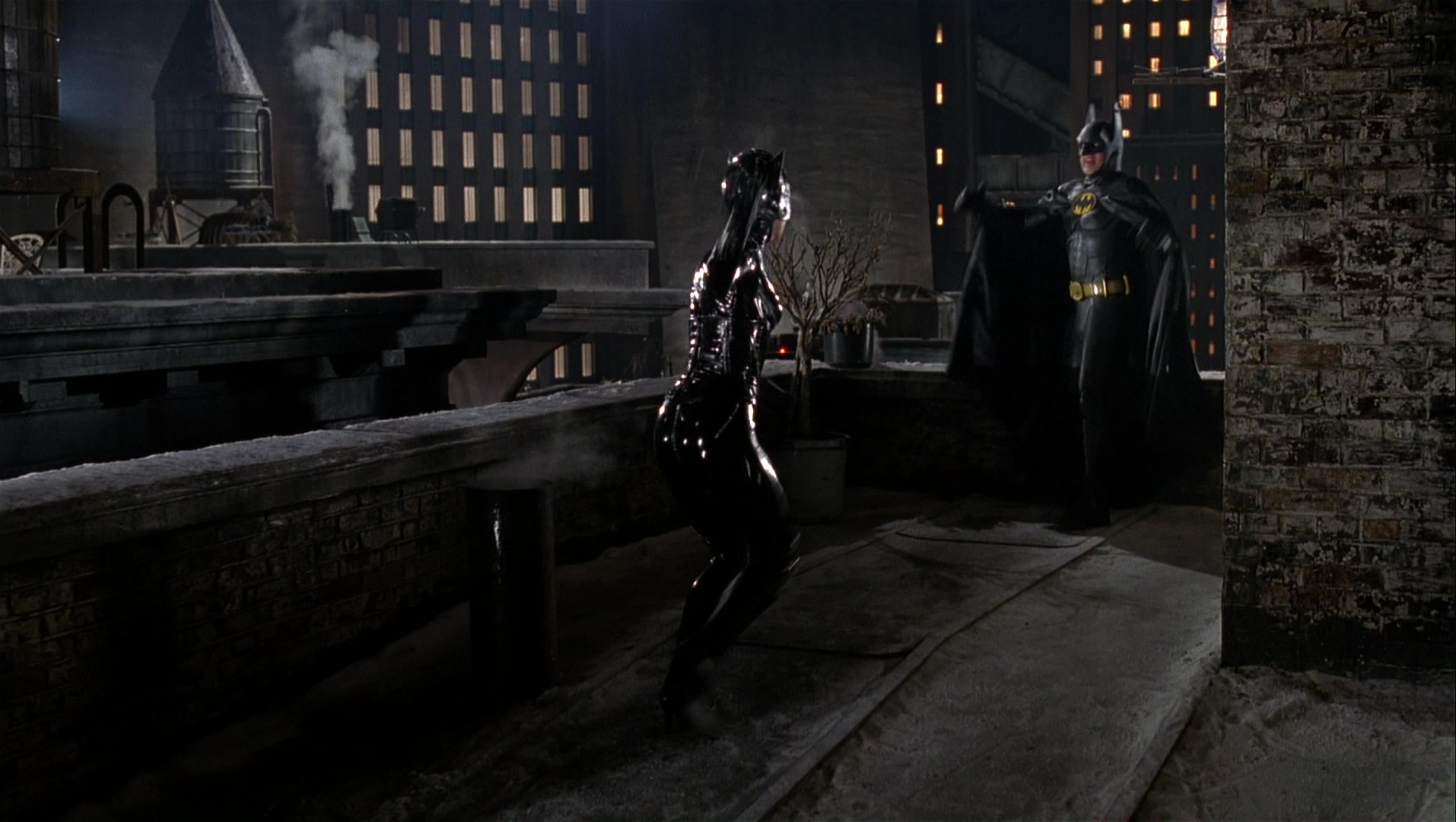 Batman Returns (1992), wide, 1.77:1 — film still