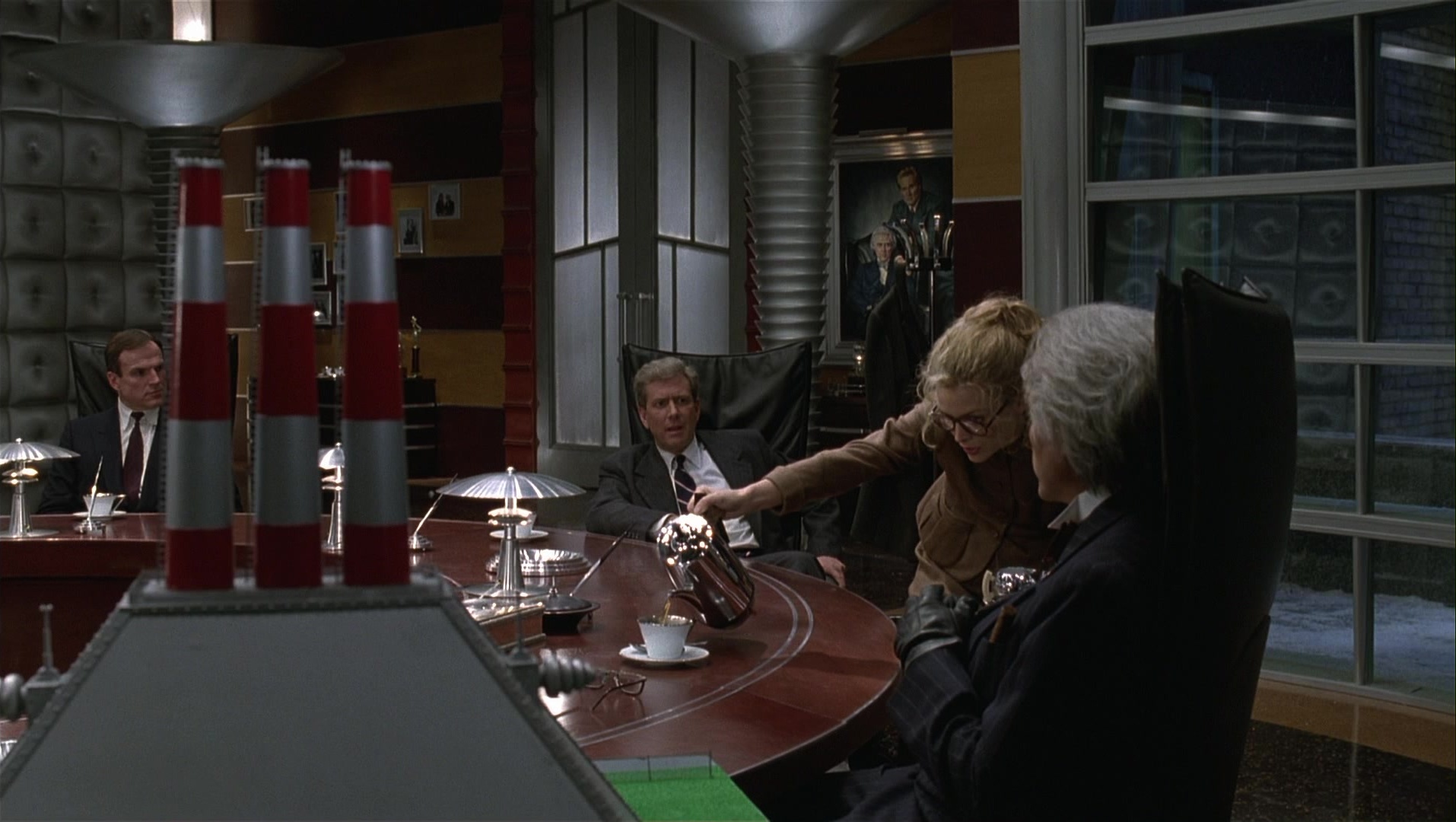 Batman Returns (1992), wide, 1.77:1 — film still
