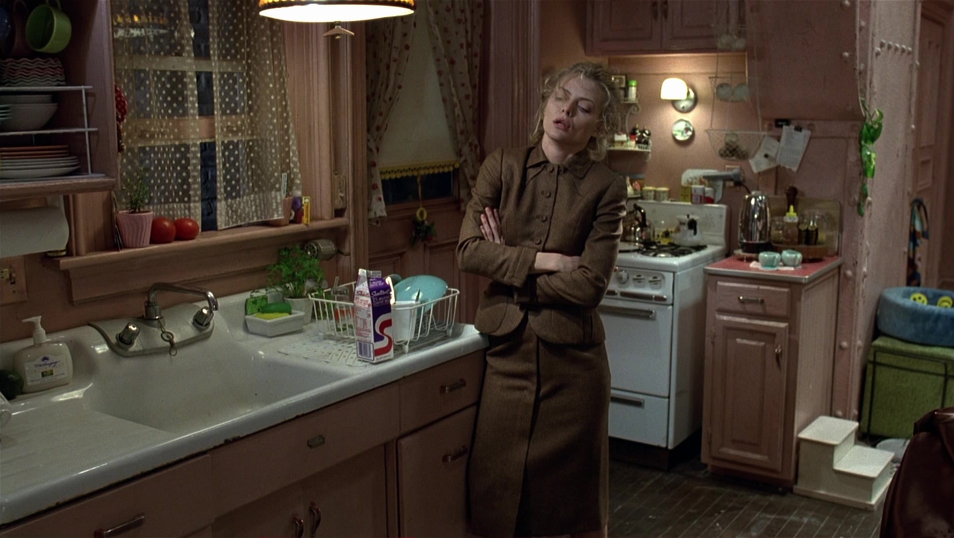 Batman Returns (1992), wide, 1.77:1 — film still