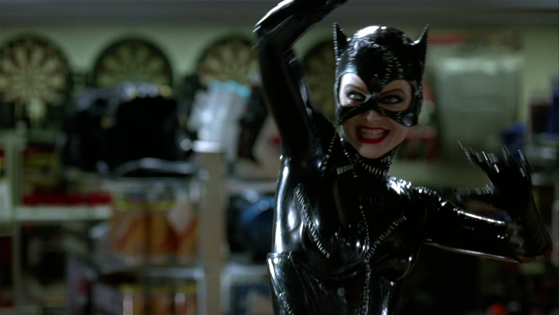 Batman Returns (1992), wide, 1.77:1 — film still