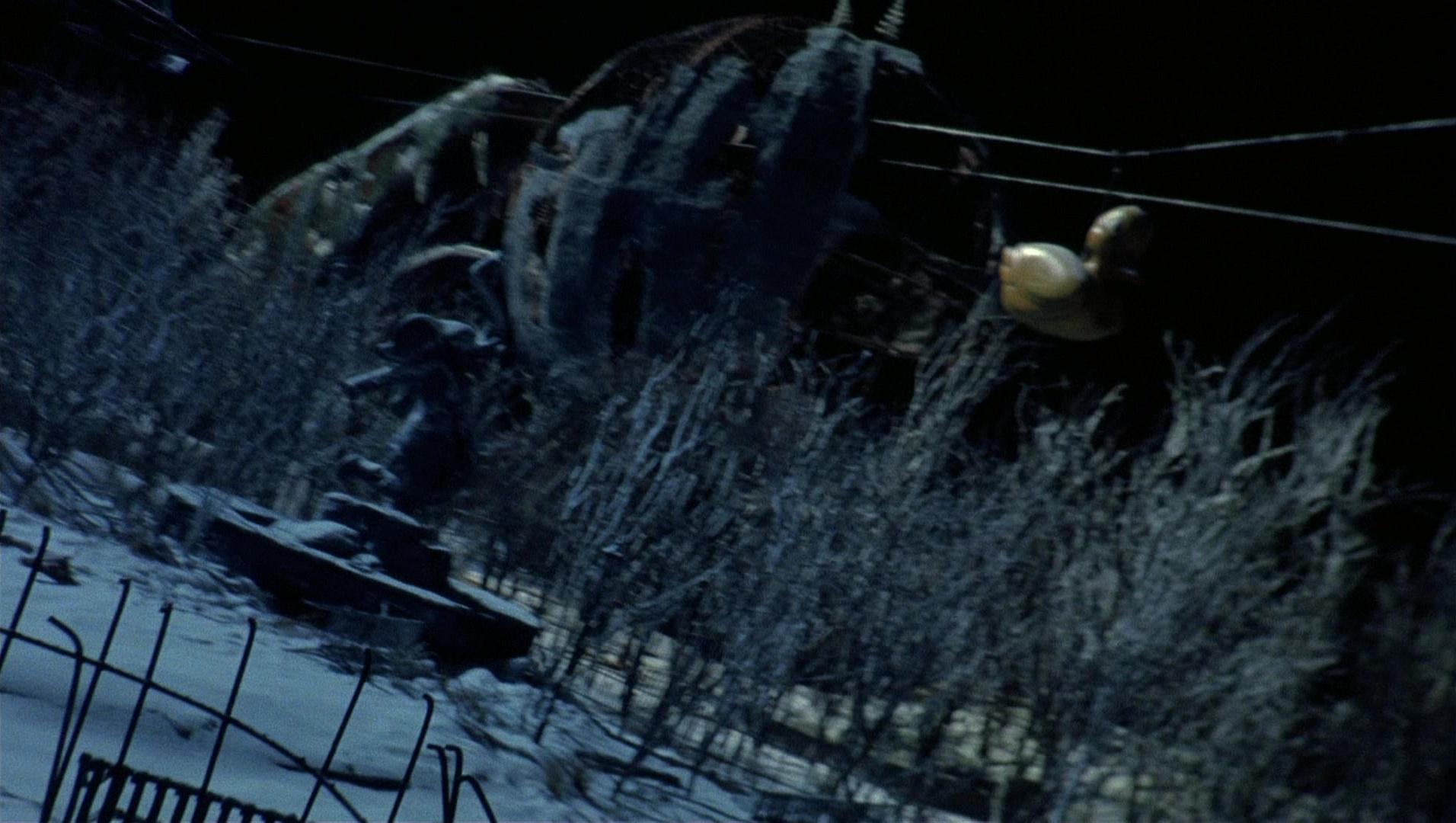 Batman Returns (1992), wide, 1.77:1 — film still