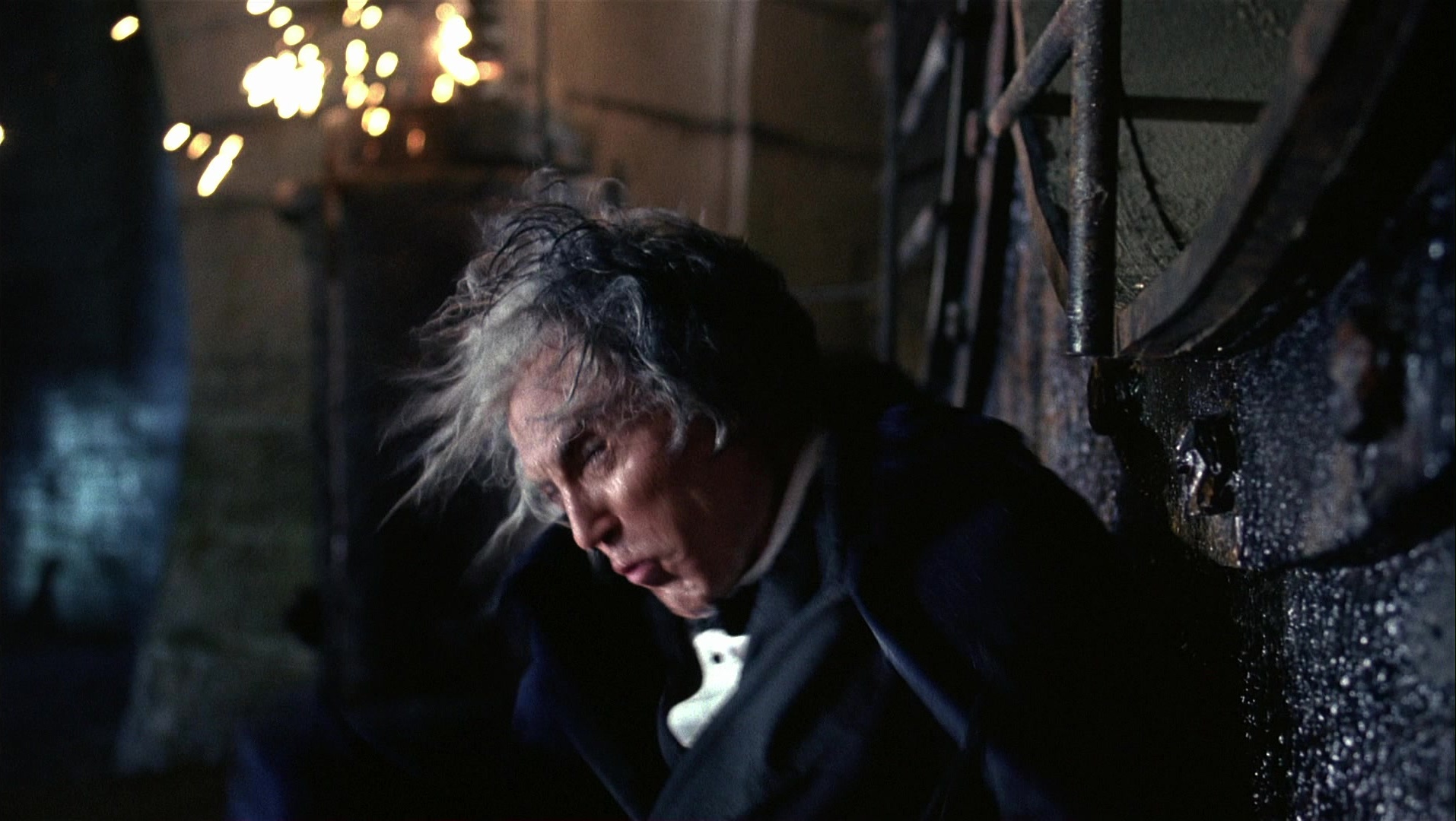 Batman Returns (1992), wide, 1.77:1 — film still