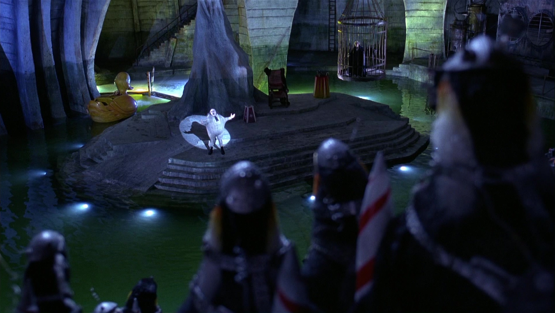 Batman Returns (1992), wide, 1.77:1 — film still