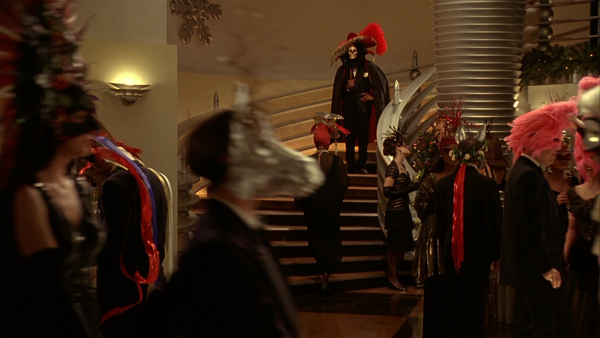 Batman Returns (1992), wide, 1.77:1 — film still