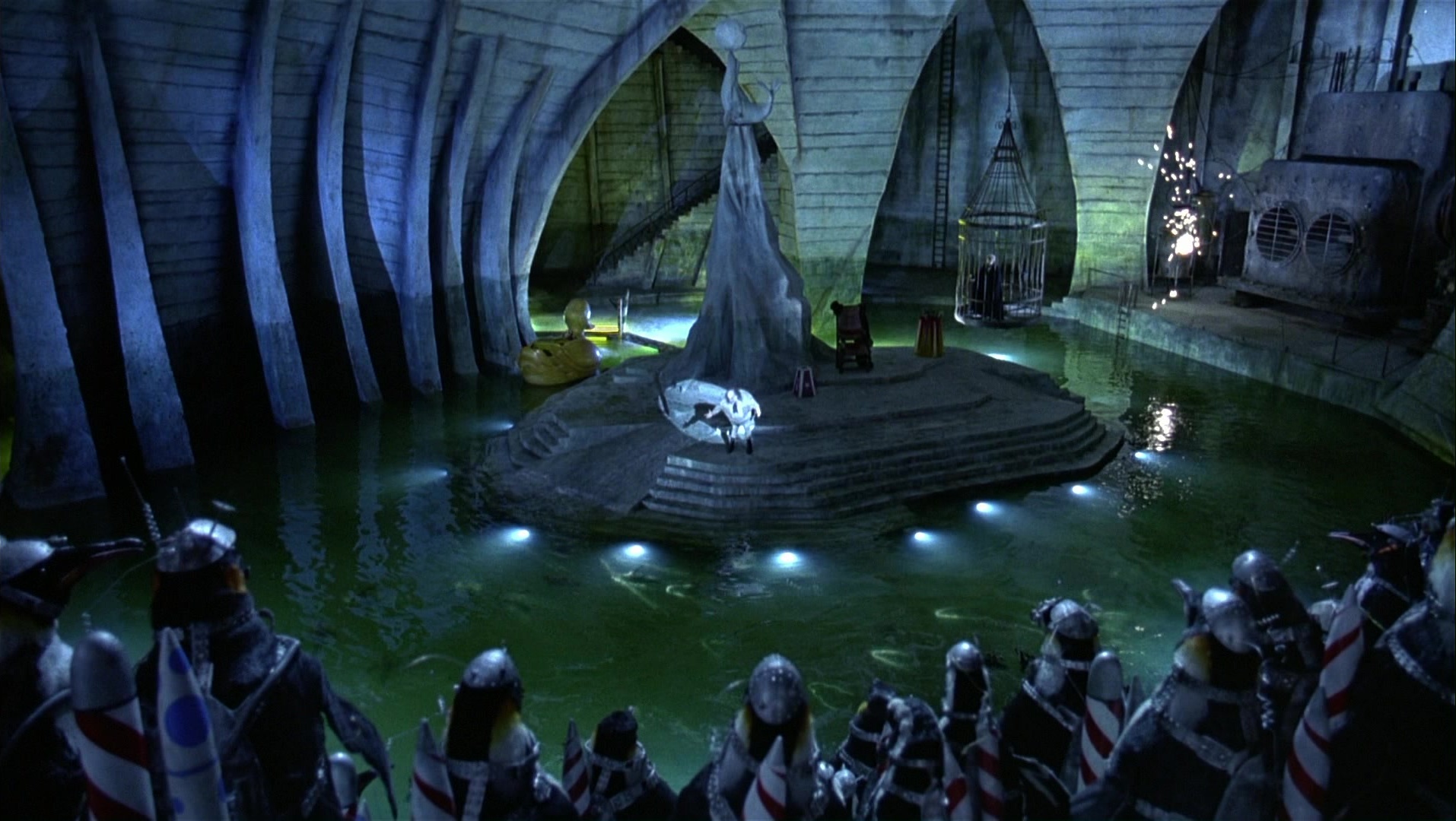 Batman Returns (1992), wide, 1.77:1 — film still