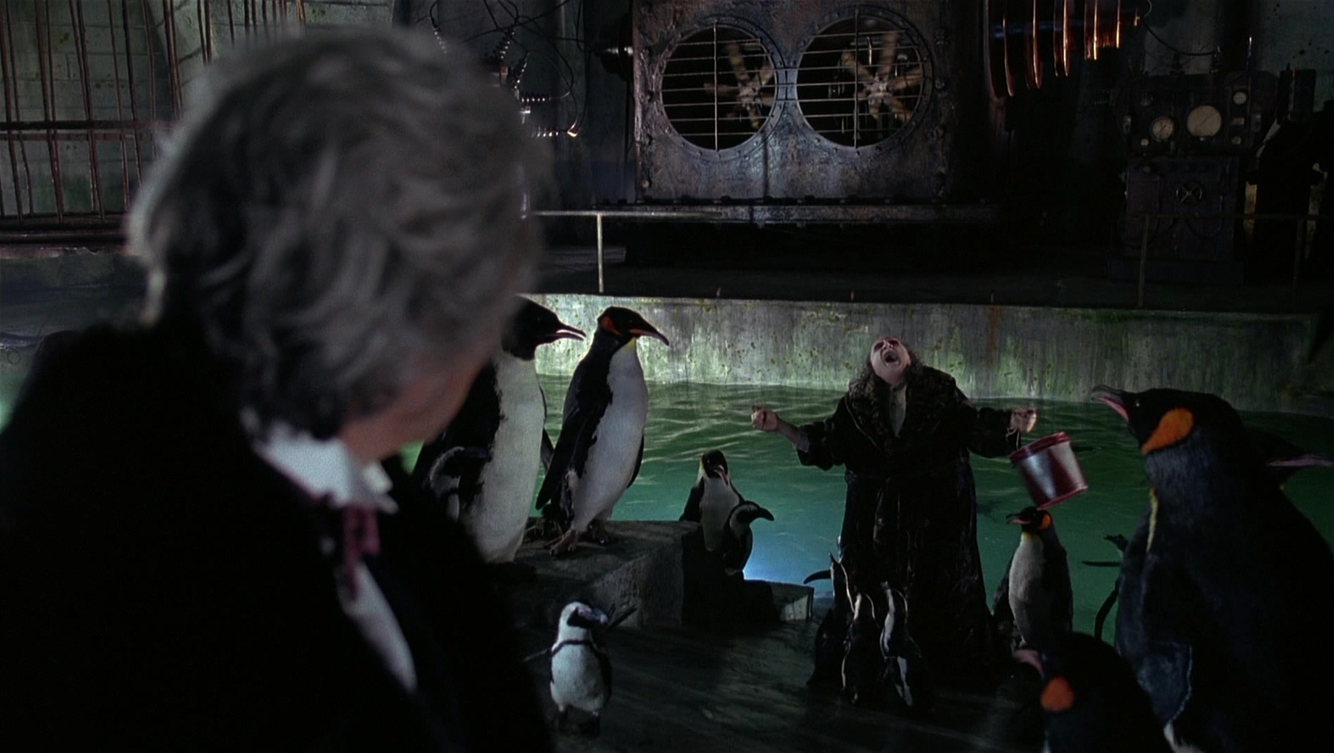 Batman Returns (1992), wide, 1.77:1 — film still