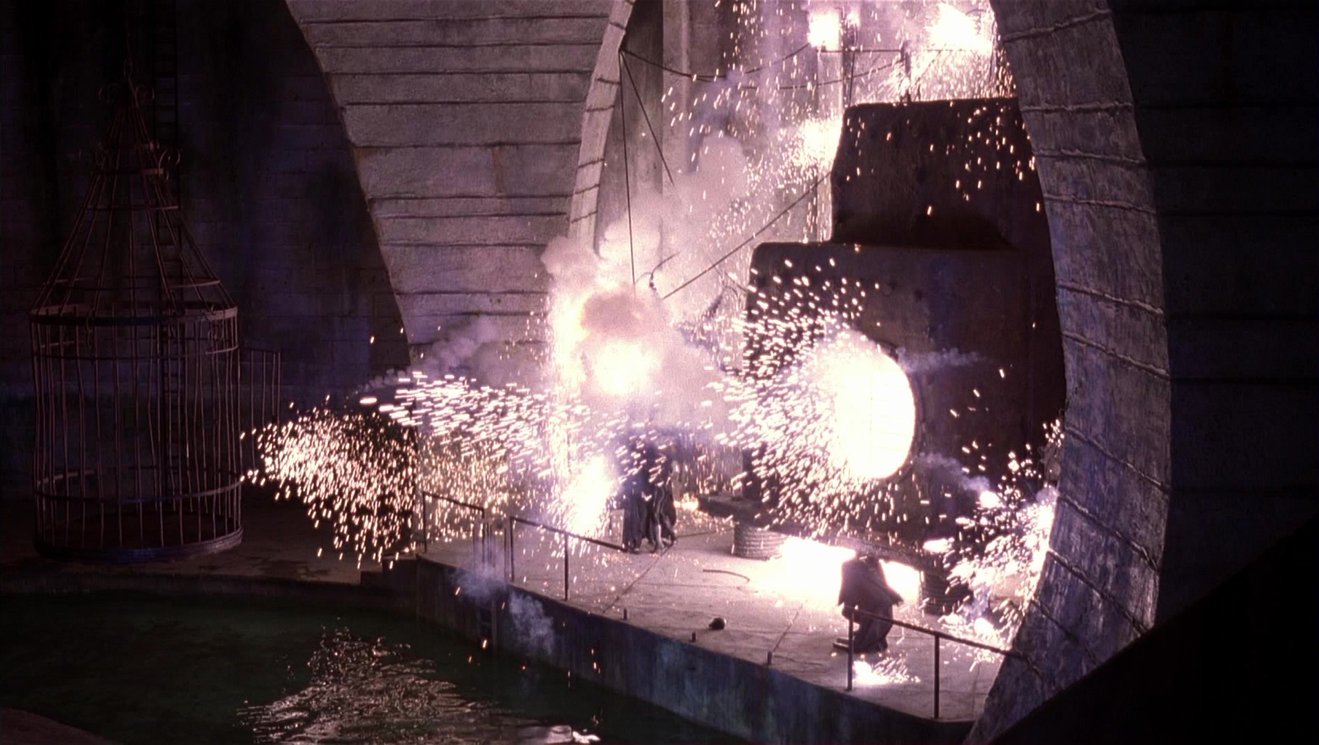 Batman Returns (1992), wide, 1.77:1 — film still