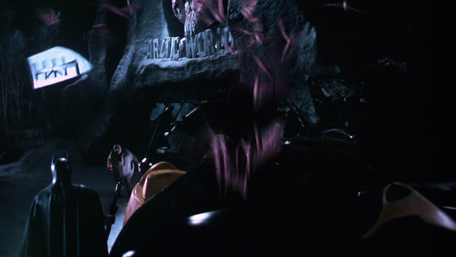 Batman Returns (1992), wide, 1.77:1 — film still