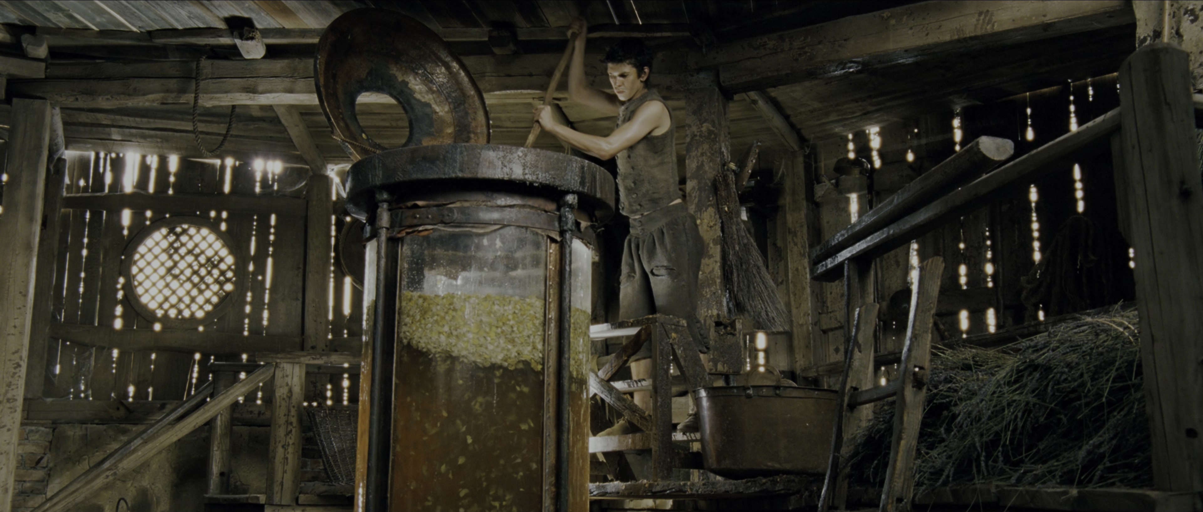 Perfume: The Story of a Murderer (2006), wide, 2.35:1 — film still