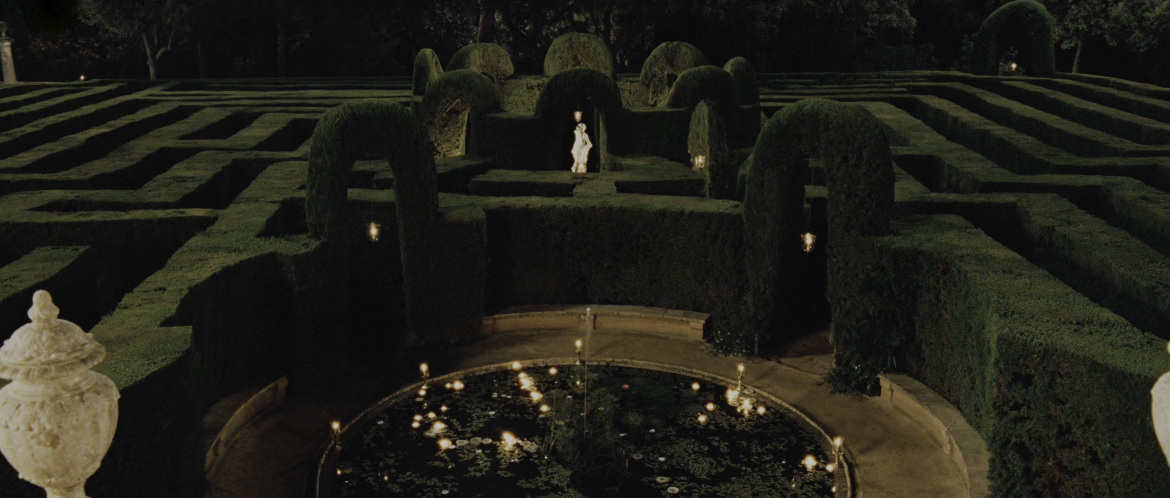 Perfume: The Story of a Murderer (2006), wide, 2.35:1 — film still