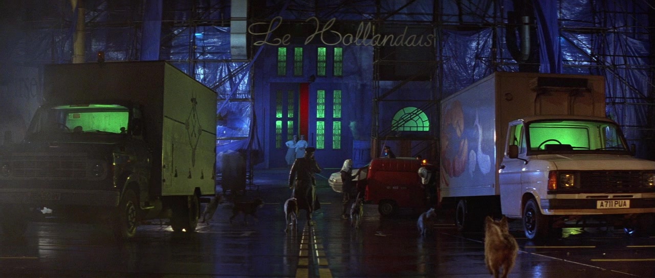 The Cook, the Thief, His Wife & Her Lover (1989), wide, 2.35:1 — film still