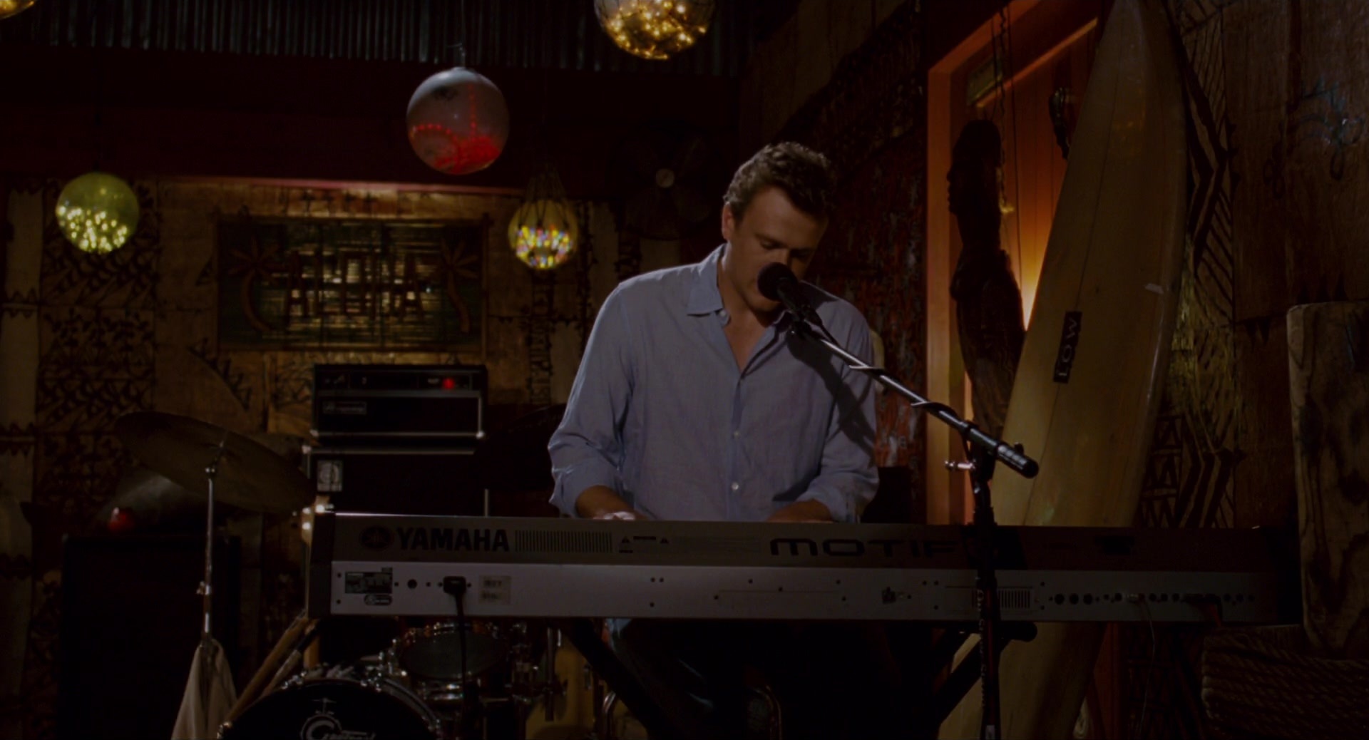Forgetting Sarah Marshall (2008), wide, 1.85:1 — film still