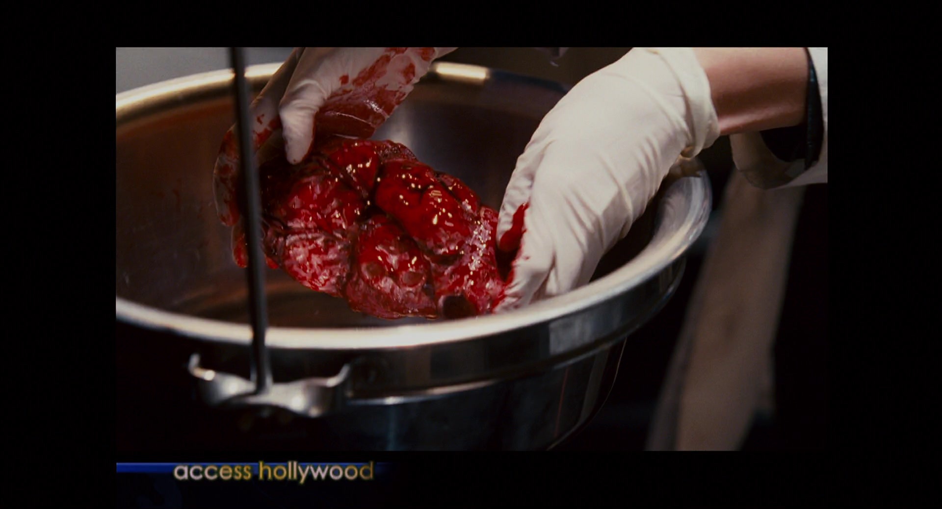 Forgetting Sarah Marshall (2008), wide, 1.85:1 — film still