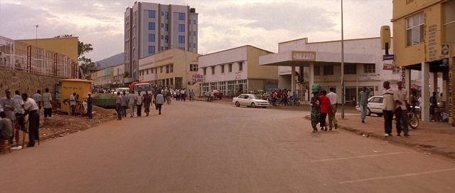 Hotel Rwanda — film still