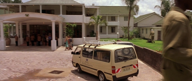 Hotel Rwanda — film still