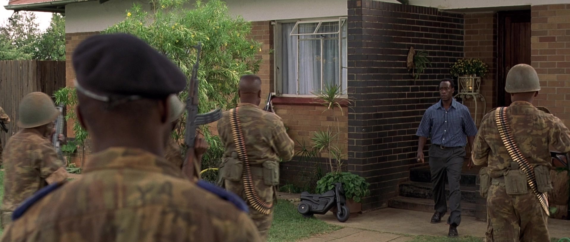 Hotel Rwanda (2004), wide, 2.36:1 — film still