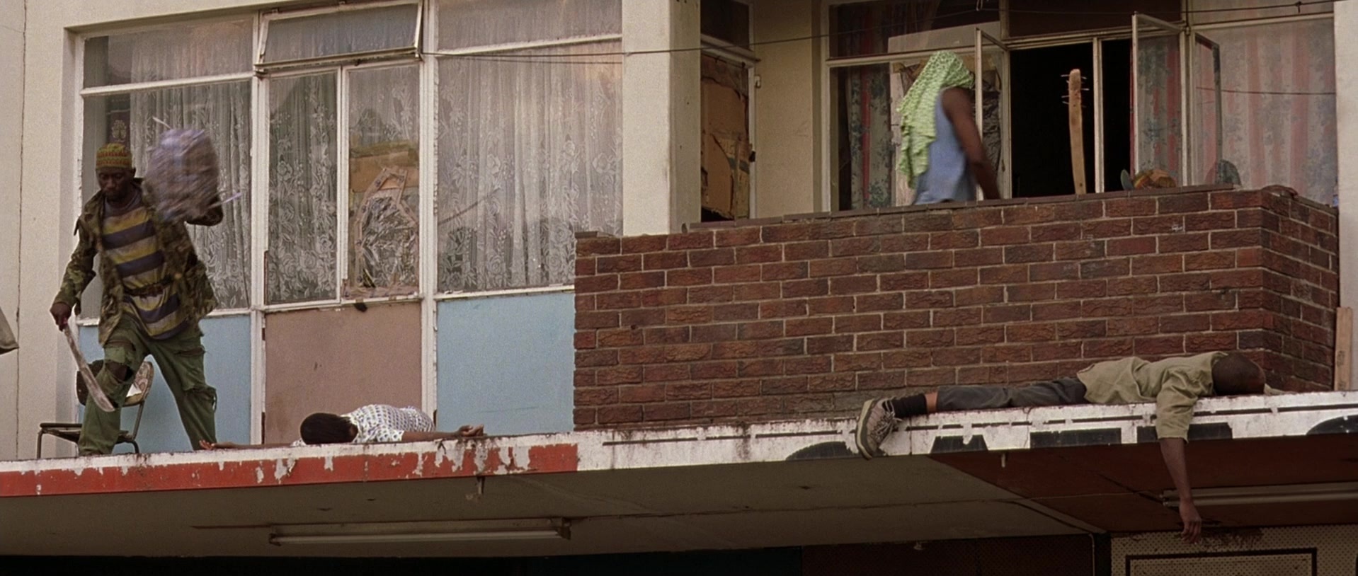 Hotel Rwanda (2004), wide, 2.36:1 — film still