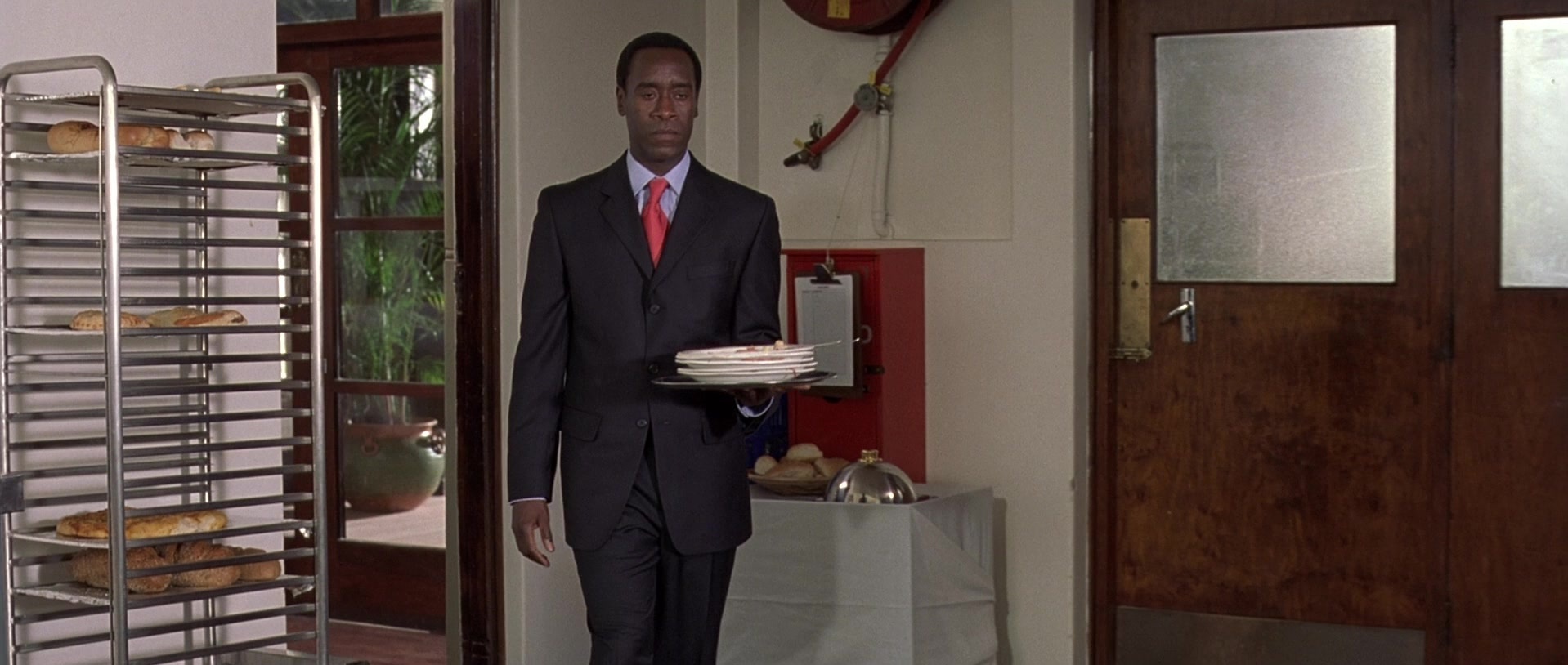 Hotel Rwanda (2004), wide, 2.36:1 — film still