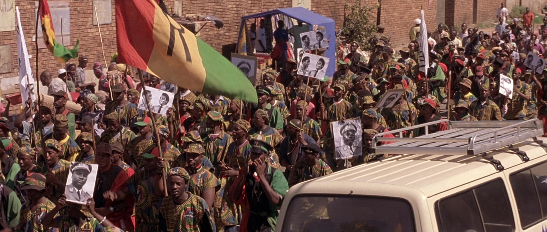 Hotel Rwanda (2004), wide, 2.36:1 — film still