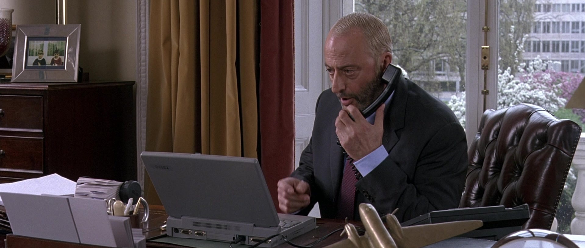 Hotel Rwanda (2004), wide, 2.36:1 — film still