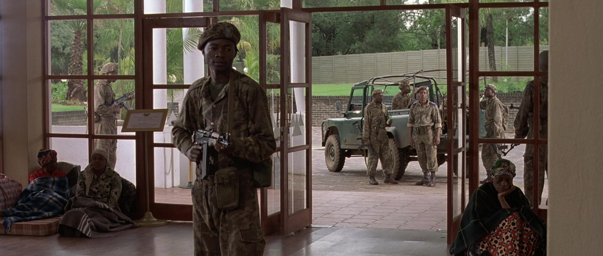 Hotel Rwanda (2004), wide, 2.36:1 — film still
