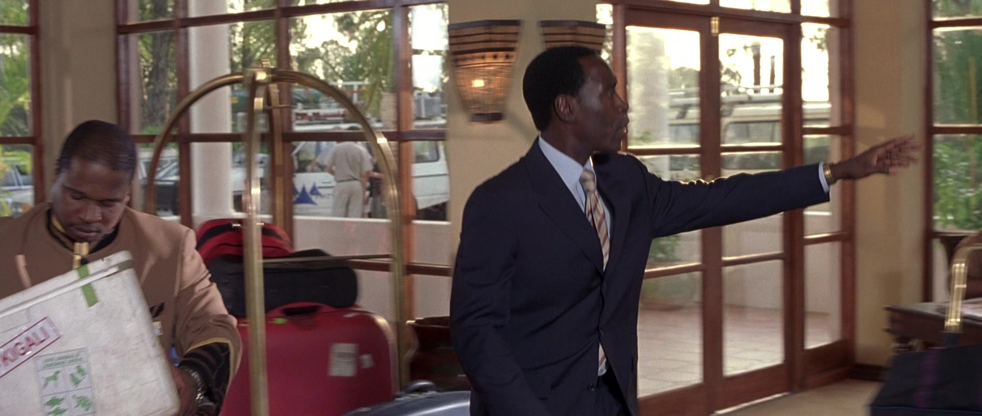 Hotel Rwanda (2004), wide, 2.36:1 — film still