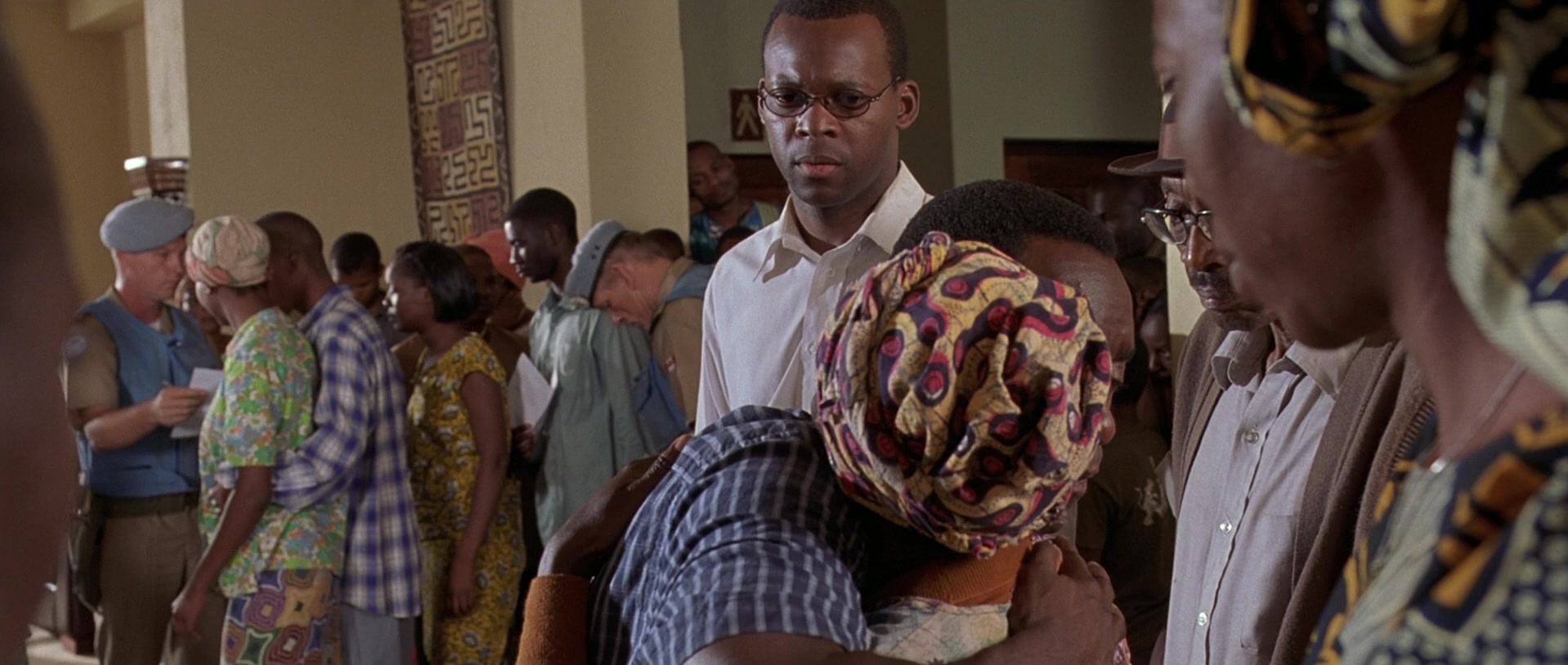 Hotel Rwanda (2004), wide, 2.36:1 — film still