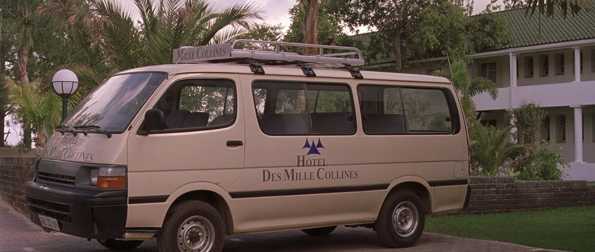 Hotel Rwanda (2004), unknown, 2.36:1 — film still