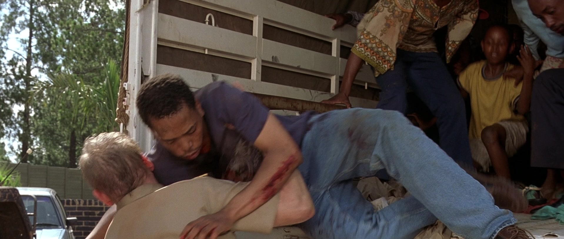 Hotel Rwanda (2004), wide, 2.36:1 — film still