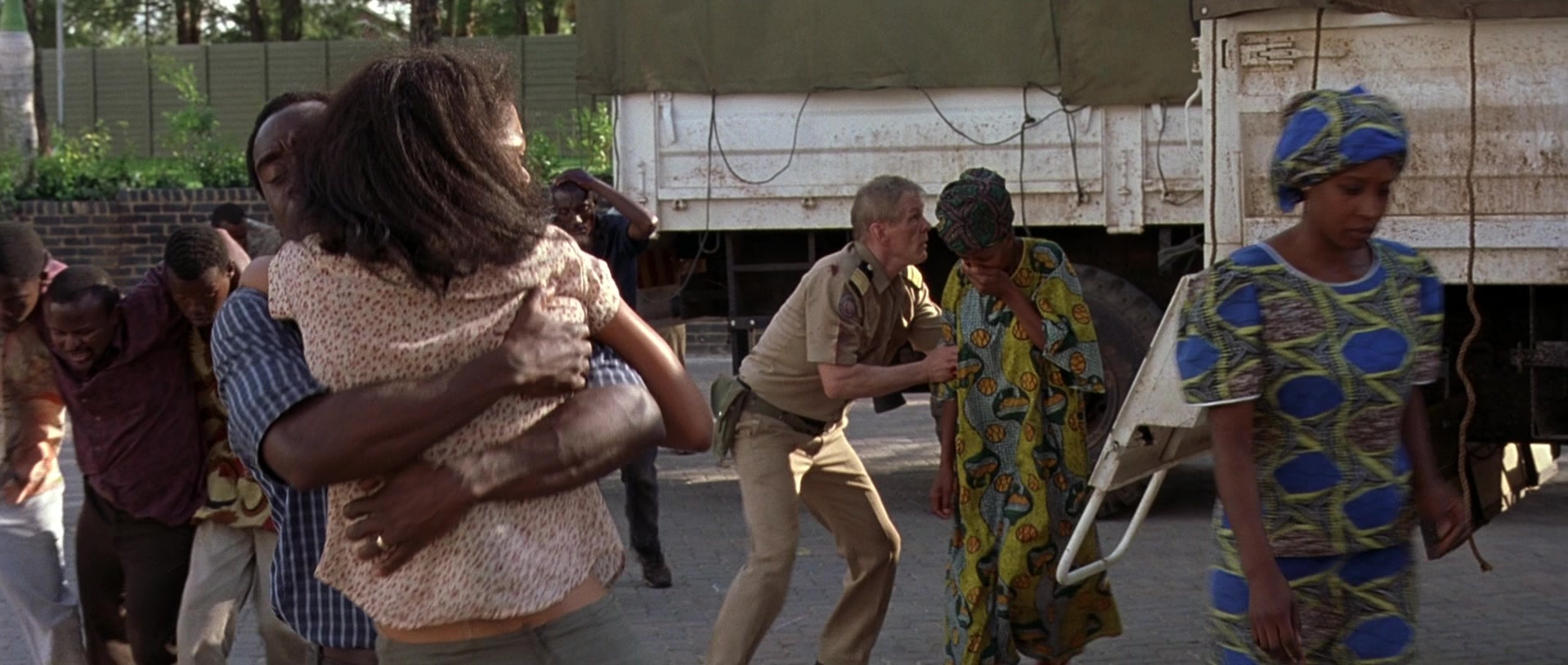 Hotel Rwanda (2004), wide, 2.36:1 — film still