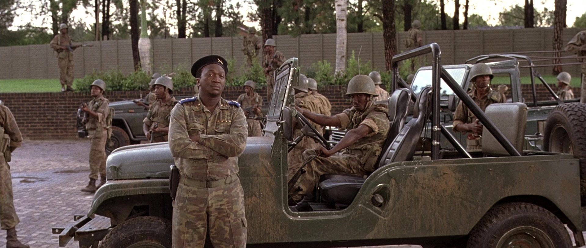 Hotel Rwanda (2004), wide, 2.36:1 — film still