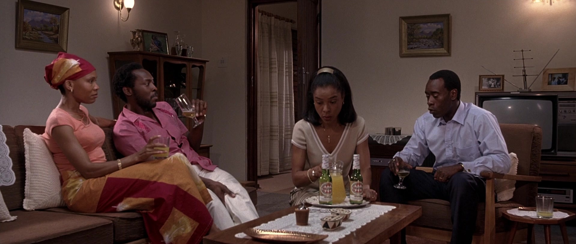 Hotel Rwanda (2004), wide, 2.36:1 — film still