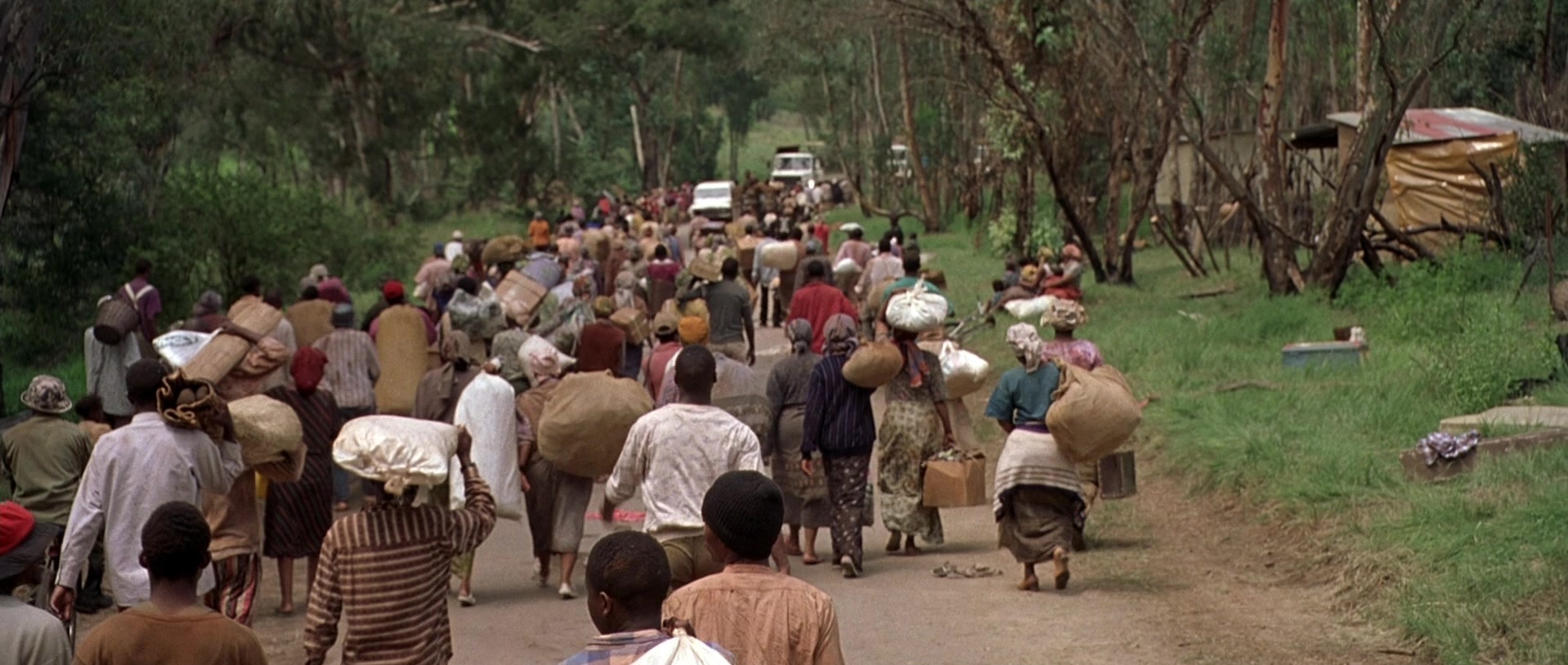 Hotel Rwanda (2004), wide, 2.36:1 — film still
