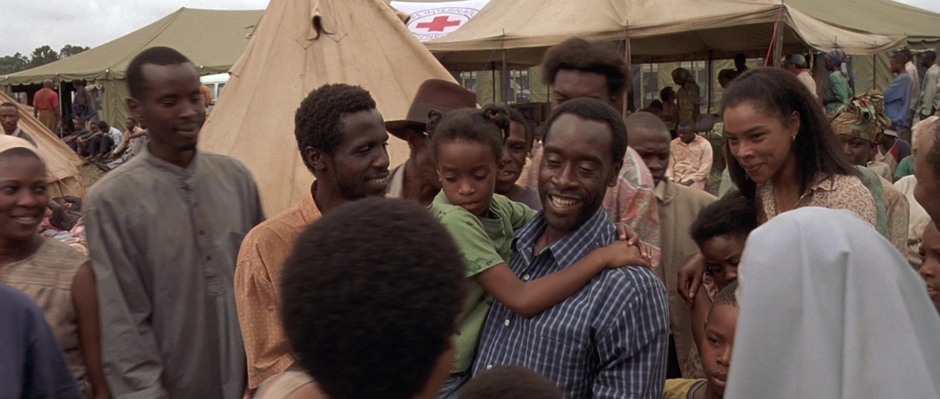 Hotel Rwanda (2004), wide, 2.36:1 — film still