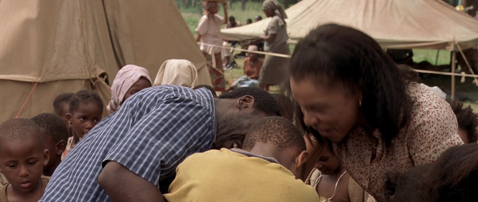 Hotel Rwanda (2004), wide, 2.36:1 — film still