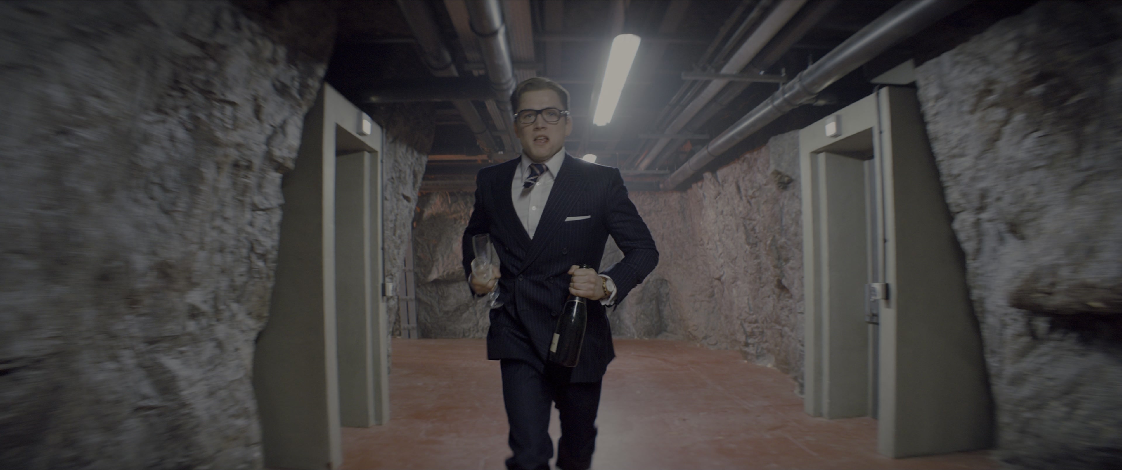 Kingsman: The Secret Service (2015), wide, 2.39:1 — film still