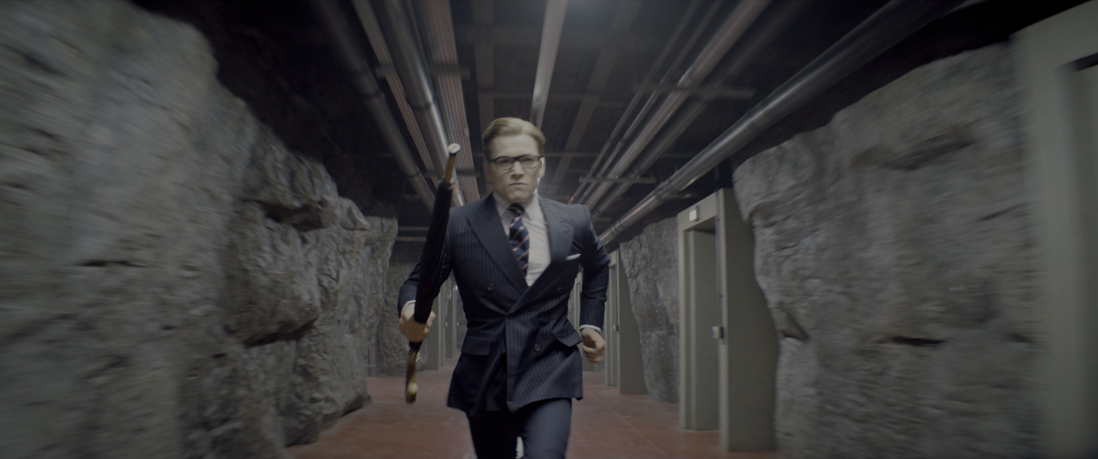 Kingsman: The Secret Service (2015), wide, 2.39:1 — film still