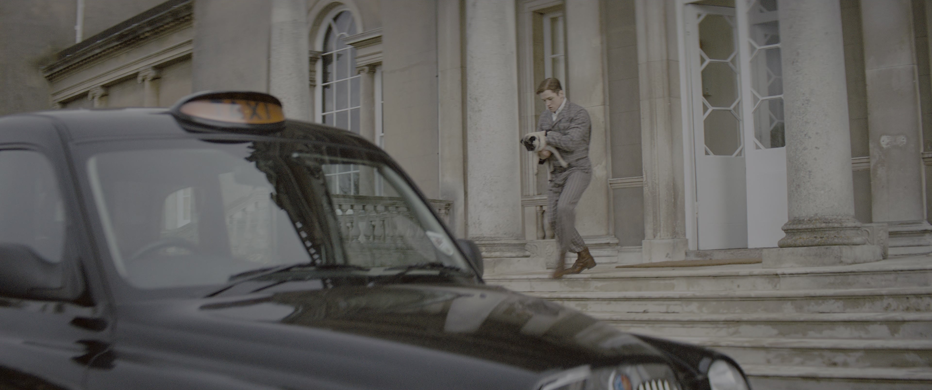 Kingsman: The Secret Service (2015), wide, 2.39:1 — film still