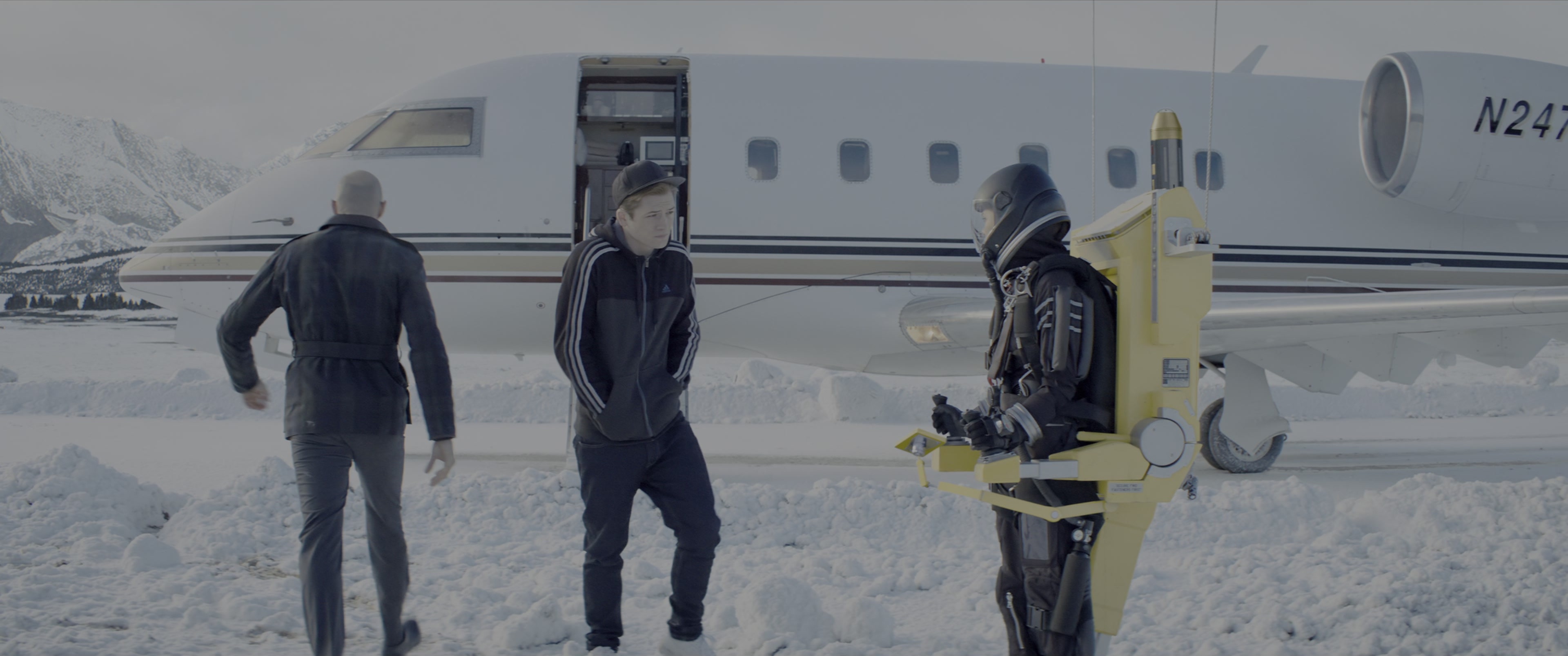 Kingsman: The Secret Service (2015), wide, 2.39:1 — film still