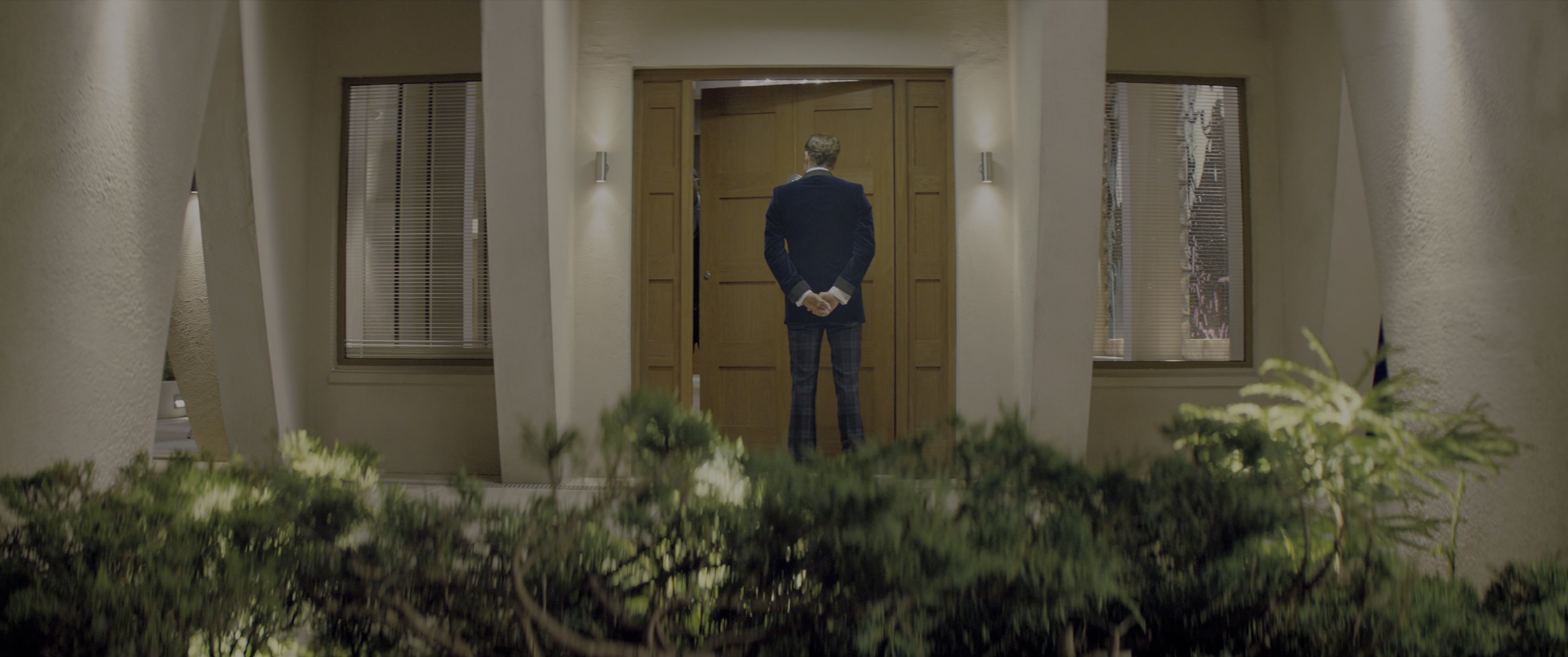 Kingsman: The Secret Service (2015), wide, 2.39:1 — film still