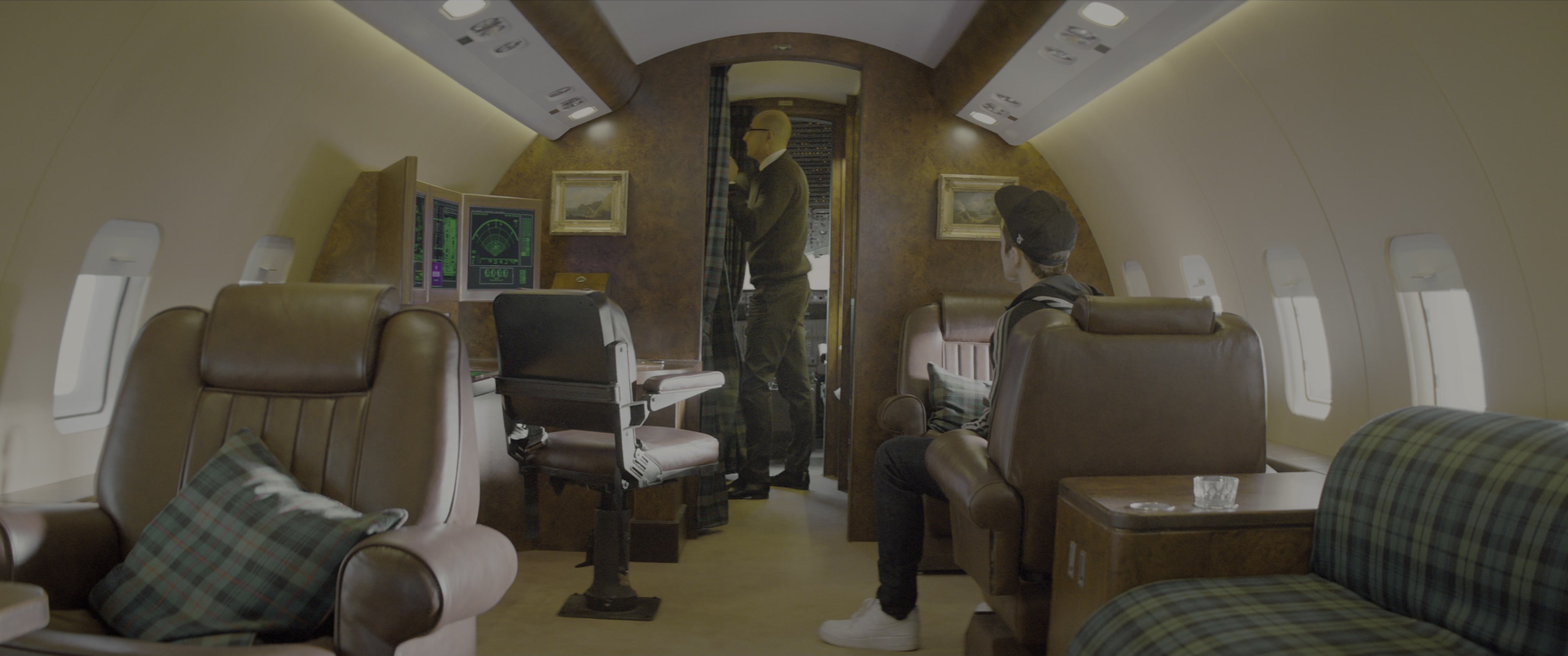 Kingsman: The Secret Service (2015), wide, 2.39:1 — film still