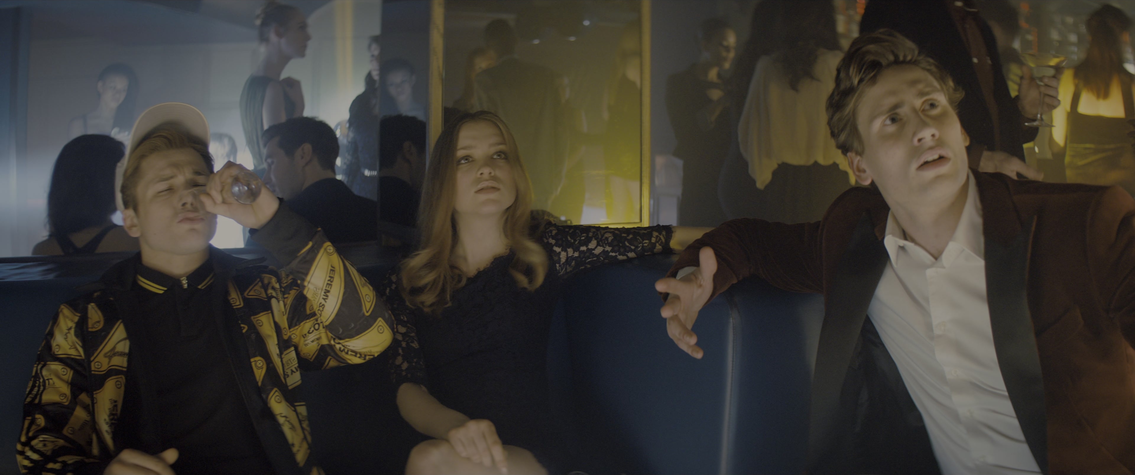 Kingsman: The Secret Service (2015), wide, 2.39:1 — film still